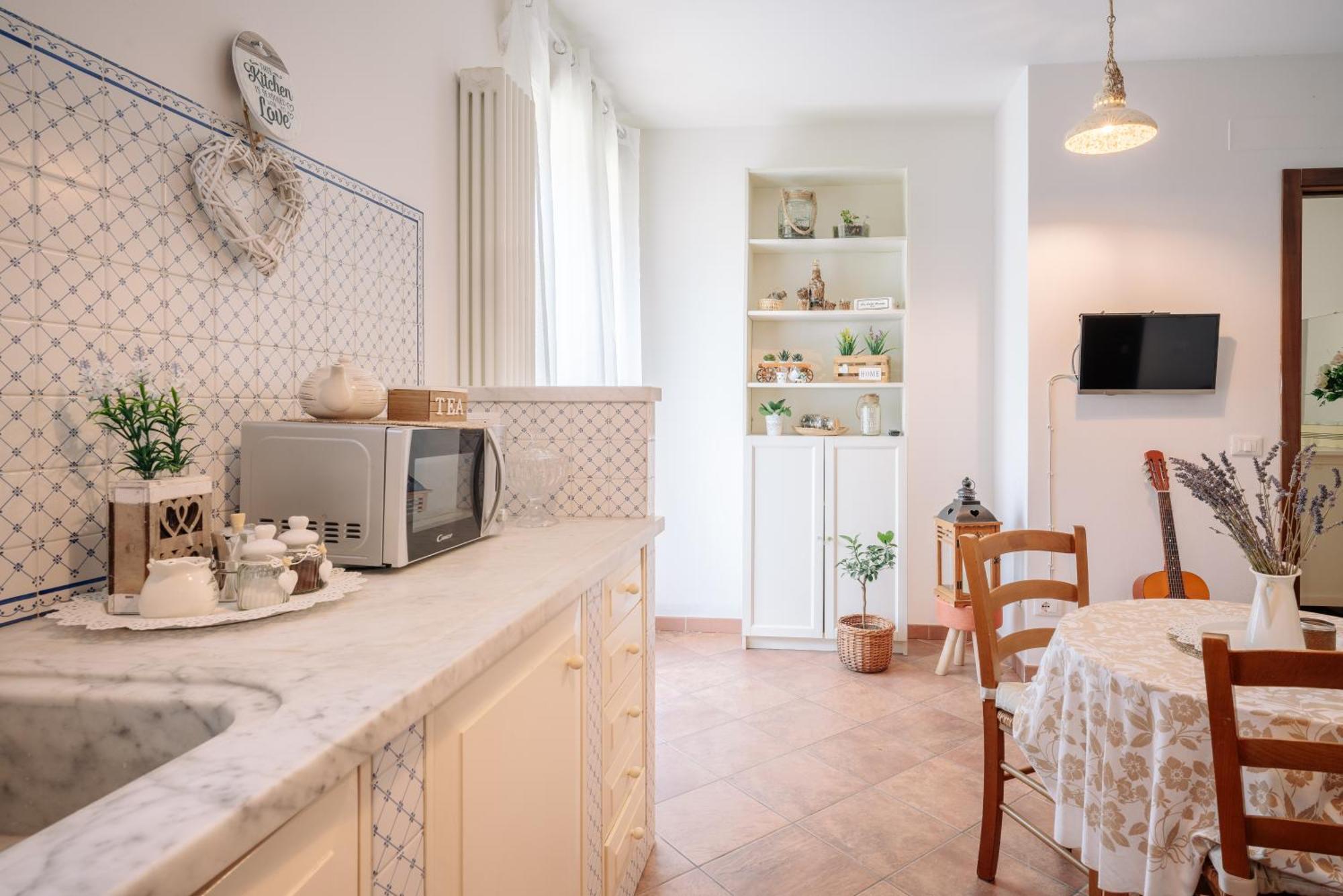 Ema'S Guest House Lucca Esterno foto