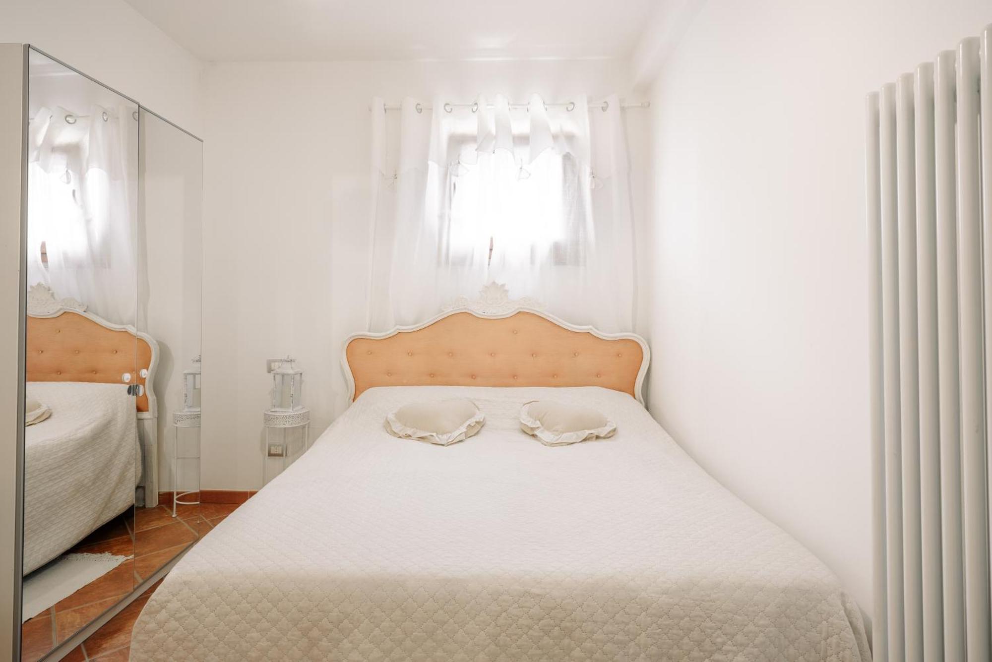 Ema'S Guest House Lucca Esterno foto